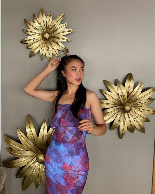 off shoulder dress, Eksha Kerung Super Model,